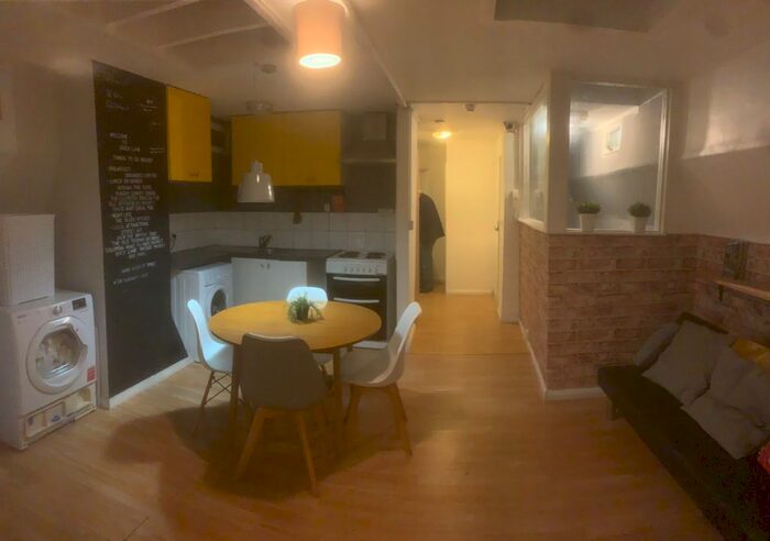 4 Bedroom Flat To Rent In Hanbury Street, Aldgate East/Brick Lane E1