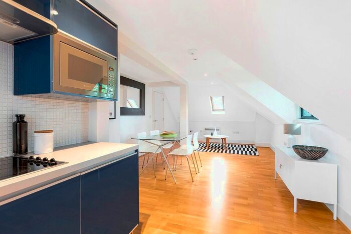 2 Bedroom Flat To Rent In St. Helens Gardens, London, W10