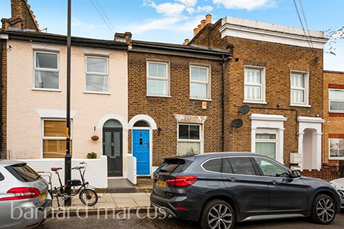 2 Bedroom Terraced House For Sale In Kirkwood Road, London, SE15
