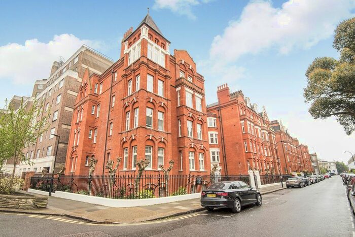 3 Bedroom Town House To Rent In King Street, London, W6