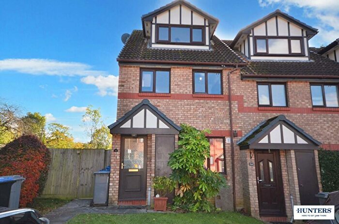 2 Bedroom Flat To Rent In Viewfield Close, Harrow, HA3