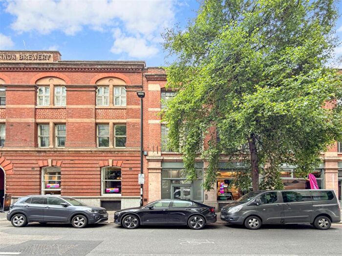 1 Bedroom Apartment For Sale In St. John Street, Clerkenwell, EC1V