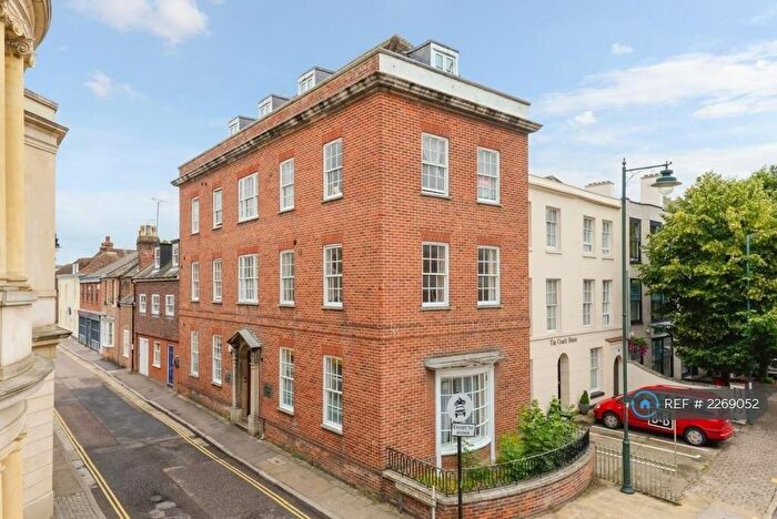 2 Bedroom Flat To Rent In Heritage House, Canterbury, CT1