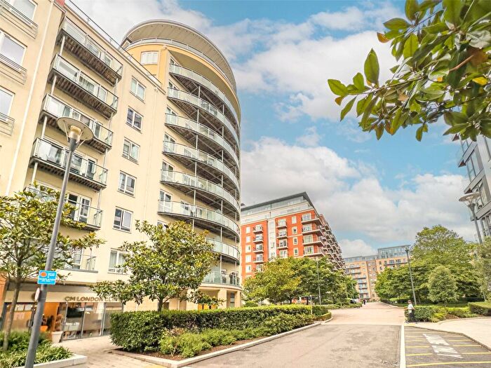 Studio For Sale In Boulevard Drive, Beaufort Park, Colindale, NW9