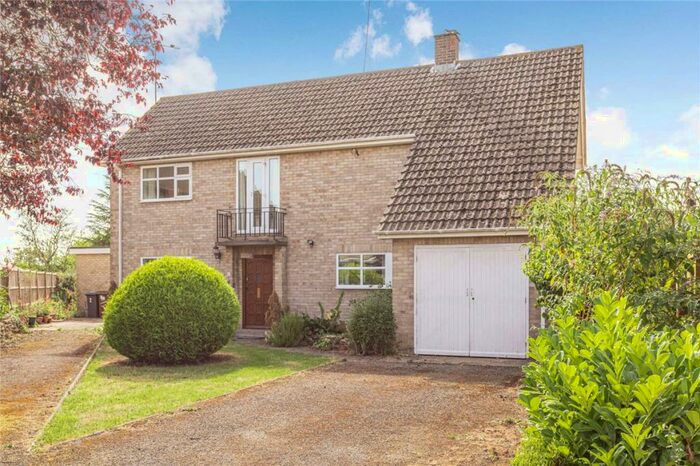 4 Bedroom Detached House For Sale In Hill Side Close, Ufford, Stamford, PE9