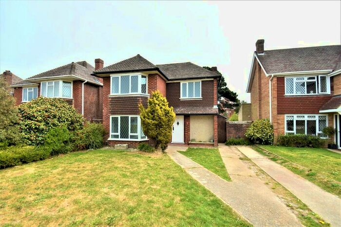 3 Bedroom Semi-Detached House To Rent In The Paddock, Gosport, PO12