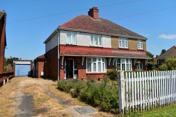 3 Bedroom Semi-Detached House For Sale In Station Road, Lidlington, Bedford, MK43
