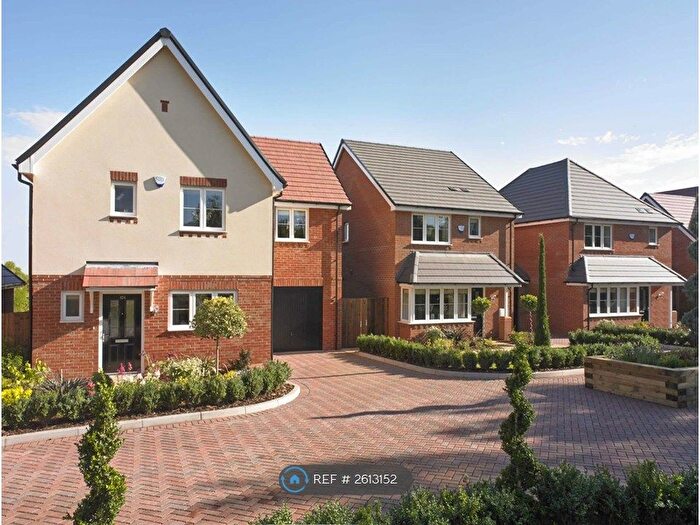 4 Bedroom Detached House To Rent In South Way, Abbots Langley, WD5