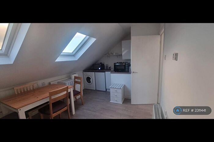 1 Bedroom Flat To Rent In Cheviot Gardens, London, NW2