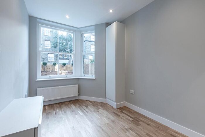 Flat To Rent In Inglewood Road, NW6