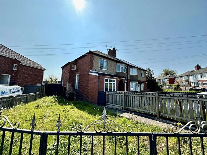 2 Bedroom Flat To Rent In Tunstall Avenue, Byker, Newcastle Upon Tyne, NE6