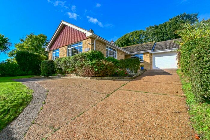 3 Bedroom Detached Bungalow For Sale In - With Tandem Garage - Chillerton, PO30