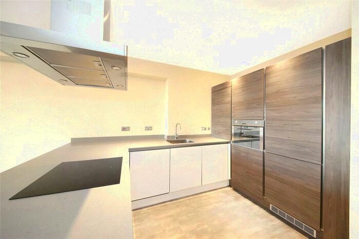 2 Bedroom Flat To Rent In Tamworth Road, Croydon, CR0