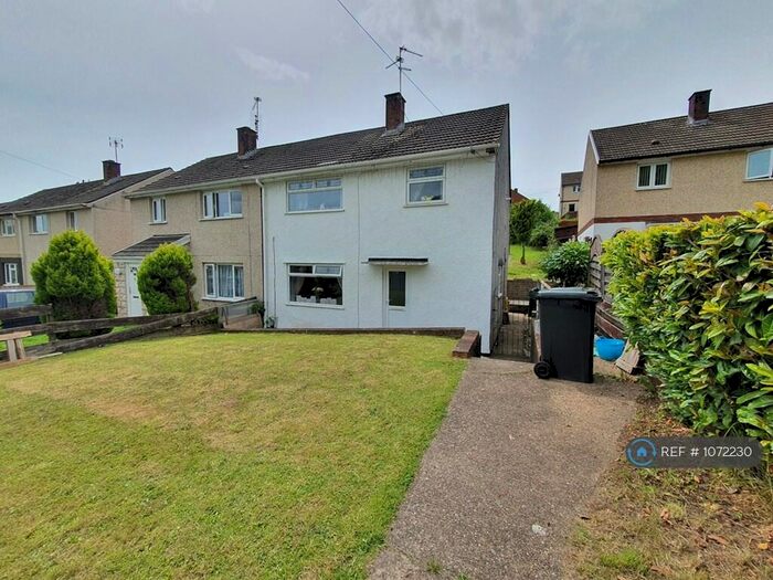 3 Bedroom Semi-Detached House To Rent In Broadwood Close, Newport, NP19