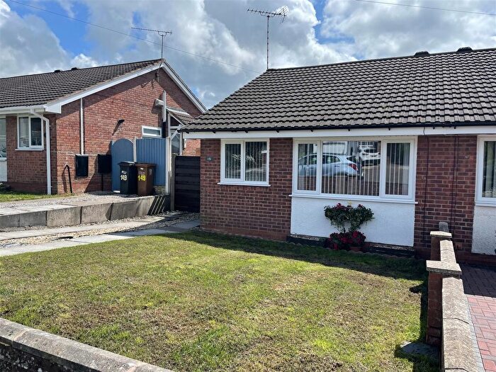 2 Bedroom Semi-Detached Bungalow To Rent In Park Avenue, Bryn-Y-Baal, Mold, CH7