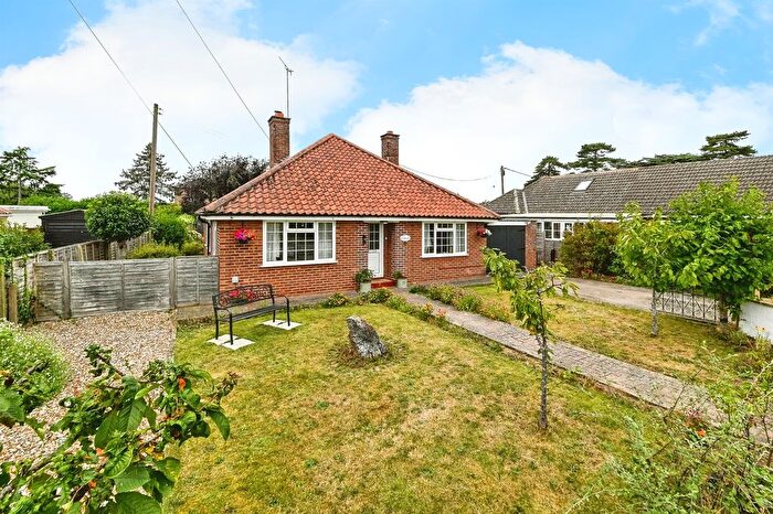 3 Bedroom Detached Bungalow For Sale In Stonecross Road, Downham Market, PE38