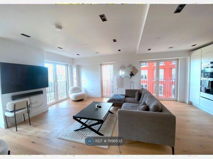 2 Bedroom Flat To Rent In Exchange Gardens, London, SW8