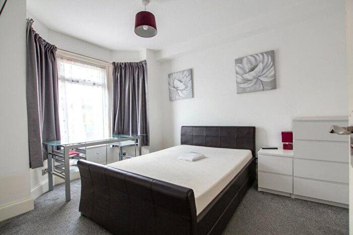 1 Bedroom Terraced House To Rent In Salisbury Road, Reading, Berkshire, RG30