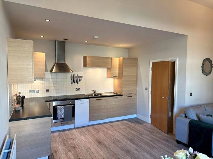 2 Bedroom Flat To Rent In Reigate Avenue, Sutton, SM1