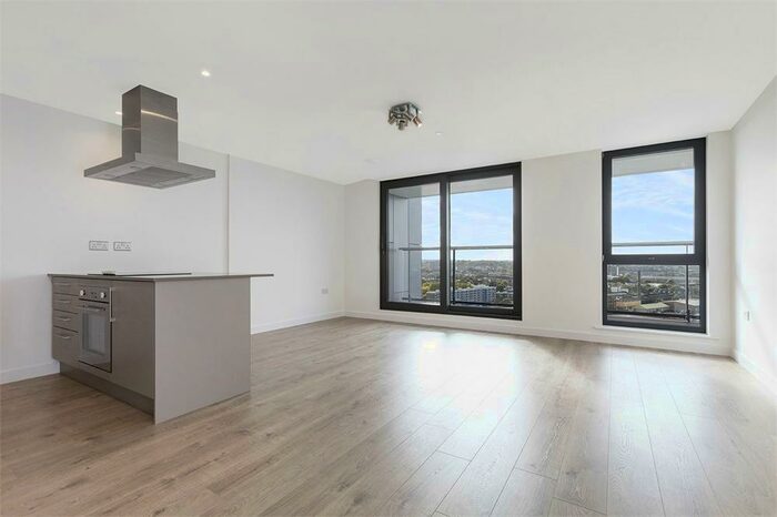 3 Bedroom Apartment To Rent In Chancellor House, Rotherhithe New Road, London, SE16