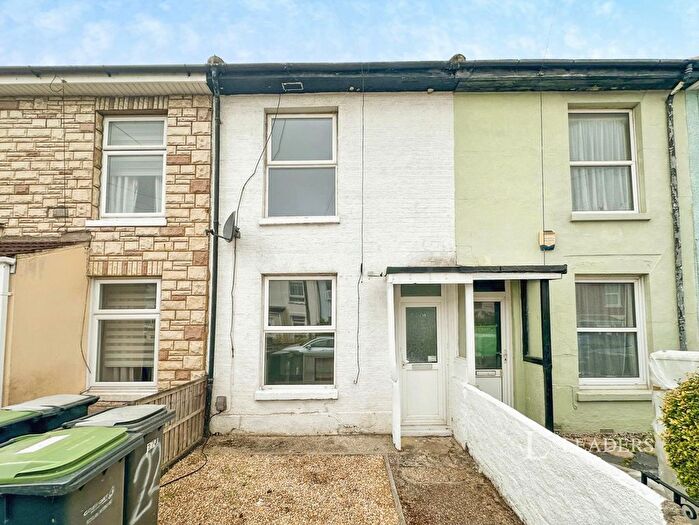 2 Bedroom Terraced House To Rent In Bedford Street, Gosport, Hampshire, PO12