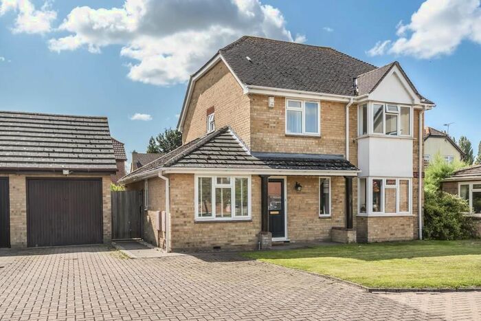 4 Bedroom Detached House To Rent In Ladygrove, Oxfordshire, OX11