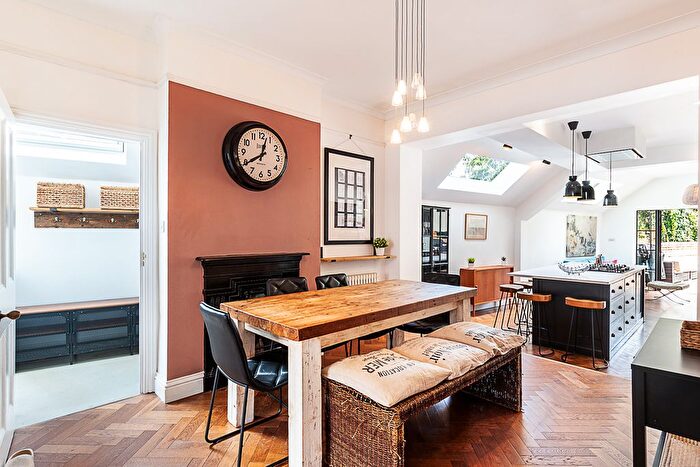 4 Bedroom Town House To Rent In Kinsale Road, London, SE15