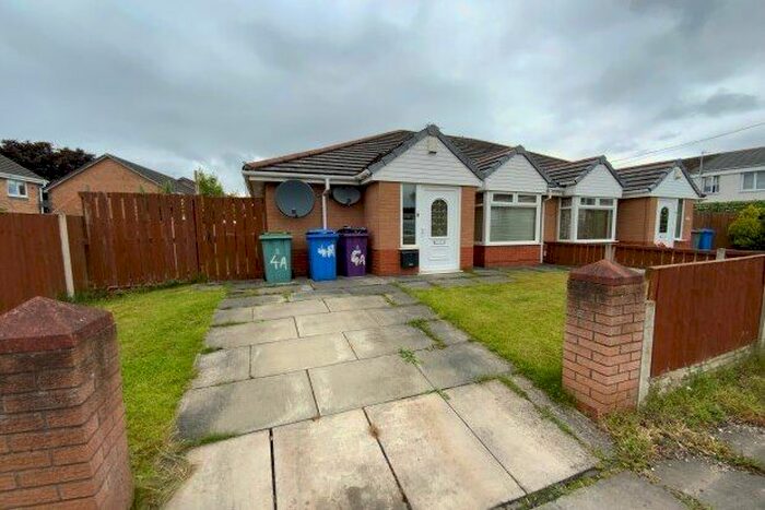 2 Bedroom Bungalow To Rent In Corner Brook, Liverpool, L28
