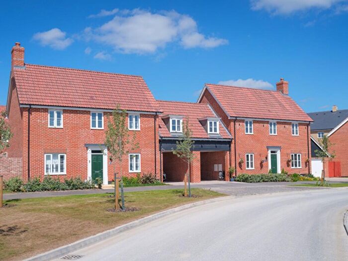 4 Bedroom Link Detached House For Sale In Kingsfleet, Josiah Drive, Thetford, Norfolk, IP24