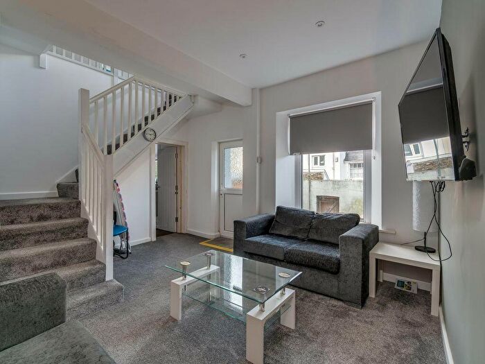 5 Bedroom Terraced House To Rent In Warren Street, Plymouth, PL2