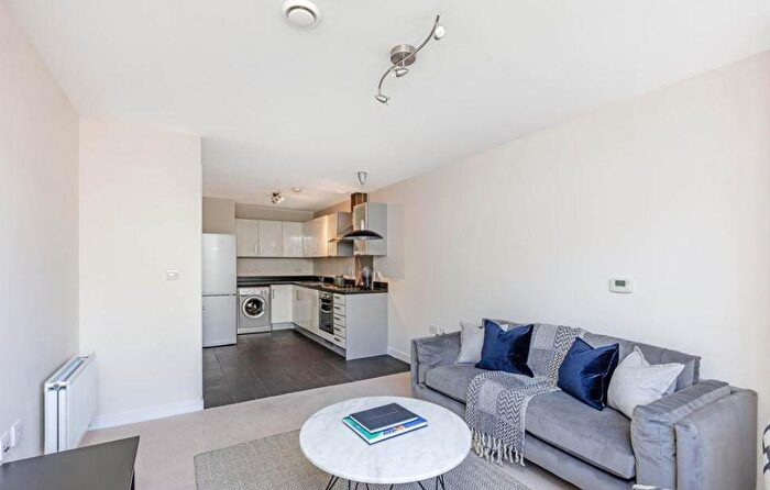 1 Bedroom Apartment To Rent In Prince Albert Road, St Johns Wood, NW8