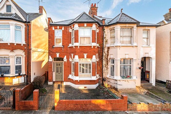 2 Bedroom Flat To Rent In Vaughan Road, Harrow, HA1