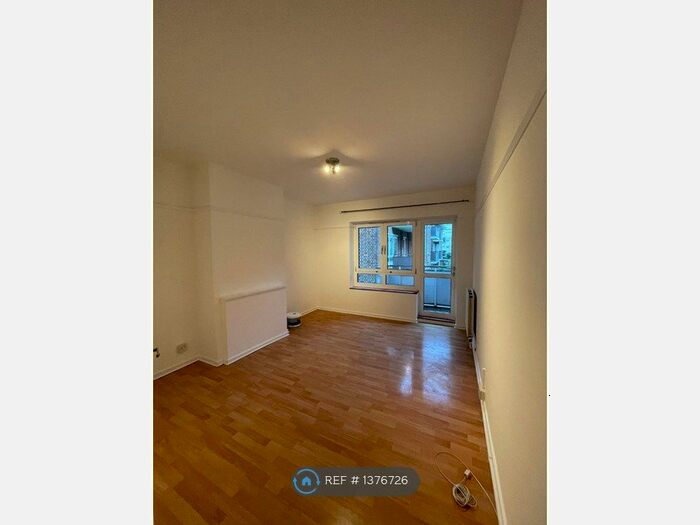 1 Bedroom Flat To Rent In Holmside Court, London, SW12