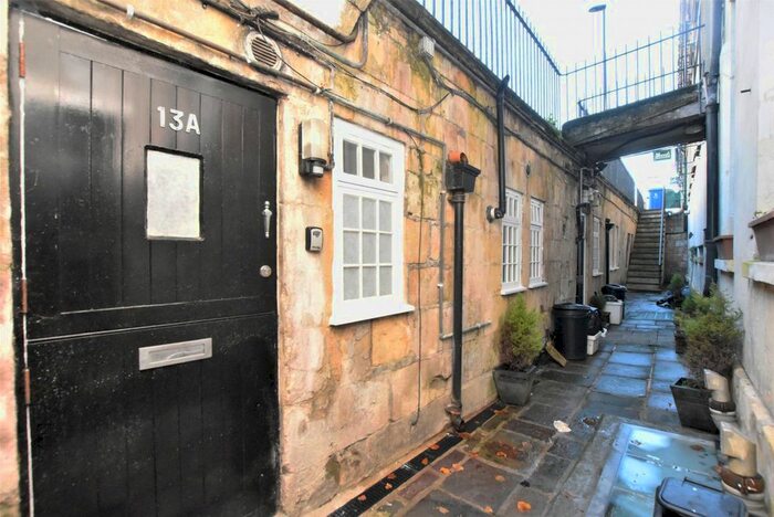 1 Bedroom Flat To Rent In Alfred Street, Bath, Somerset, BA1