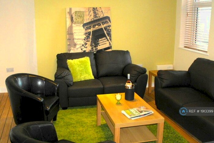 5 Bedroom Flat To Rent In Tithebarn Street, Preston, PR1