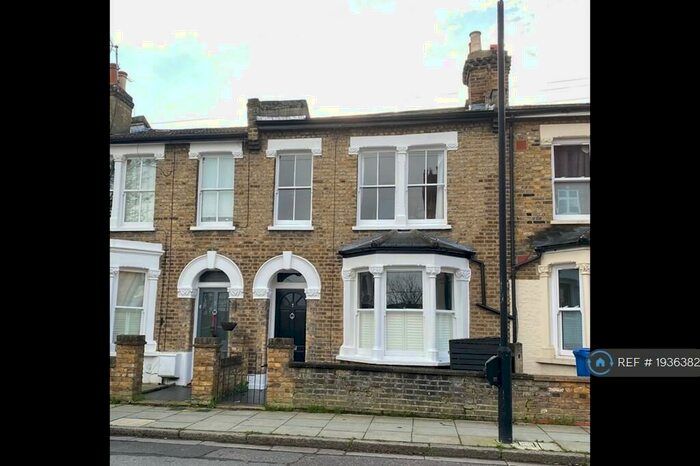 2 Bedroom Terraced House To Rent In Jennings Road, London, SE22