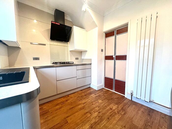 2 Bedroom Property To Rent In Bonham Road, Dagenham, RM8
