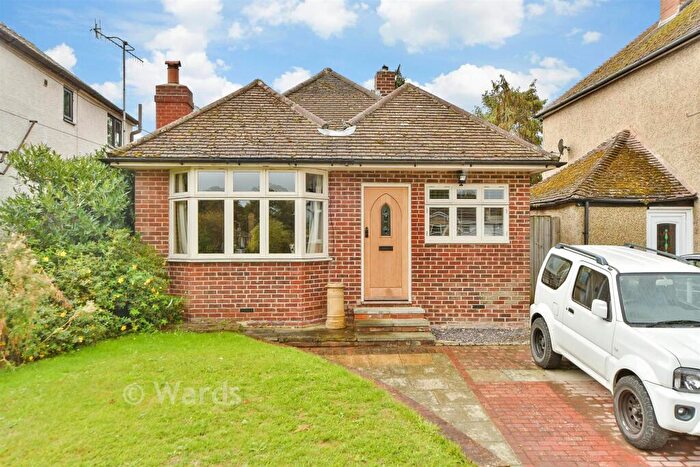 3 Bedroom Detached Bungalow For Sale In Lower Road, Faversham, Kent, ME13