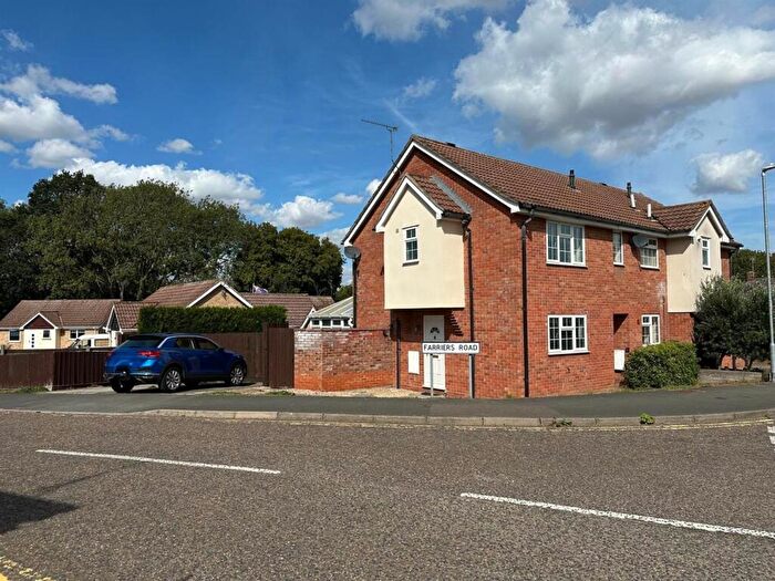 2 Bedroom End Of Terrace House For Sale In Farriers Road, Stowmarket, IP14