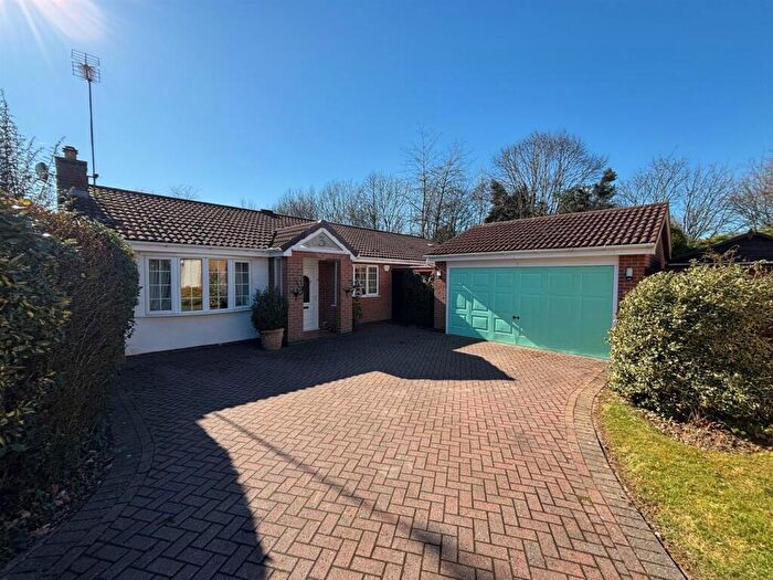 3 Bedroom Detached Bungalow For Sale In Carnoustie Close, Mickleover, Derby, DE3