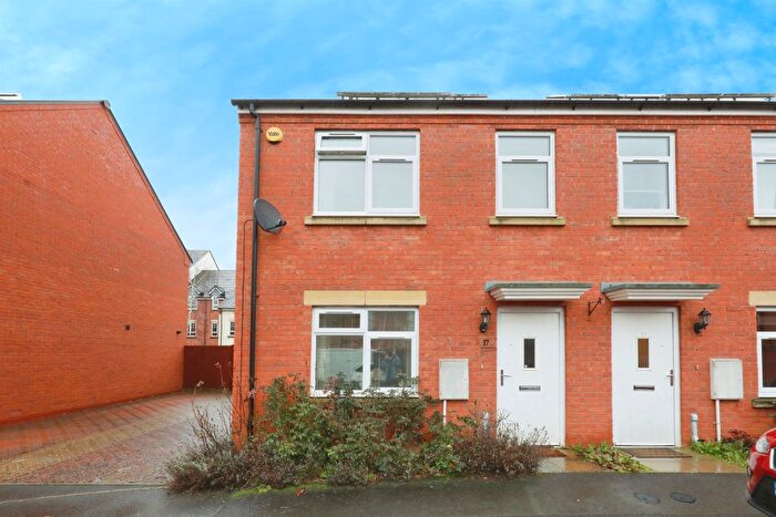 2 Bedroom Semi Detached House For Sale In Albert Court, Warwick, CV34