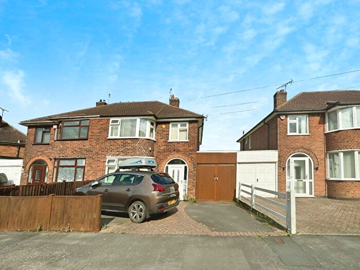 3 Bedroom House To Rent In Kingsways, Leicester, LE3