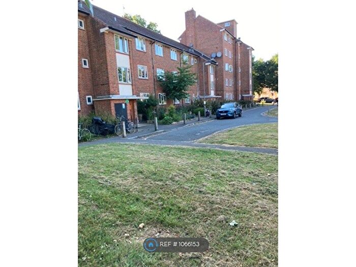 2 Bedroom Flat To Rent In Whitnell Way, London, SW15