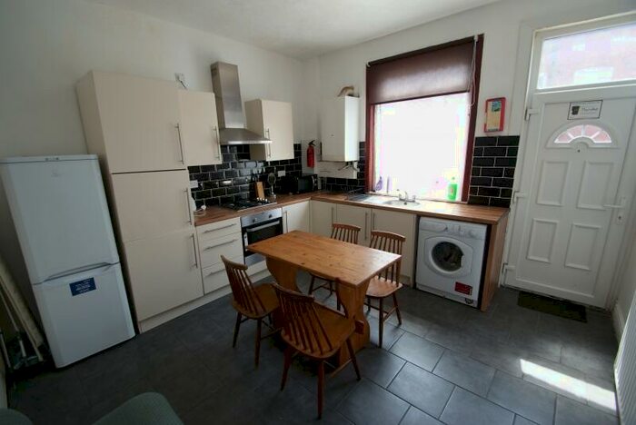 4 Bedroom Terraced House To Rent In Harold Grove, Hyde Park, Leeds, LS6