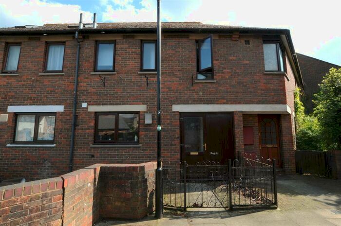 3 Bedroom House To Rent In Faulkner Street, OX1