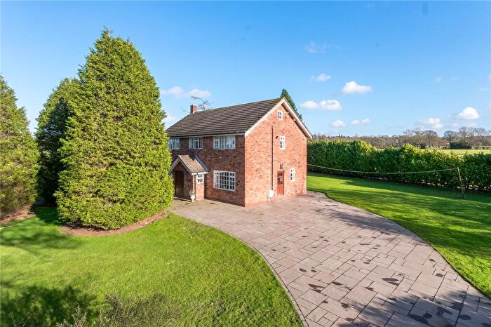 4 Bedroom Detached House For Sale In Green Lane, Alderley Edge, Cheshire, SK9