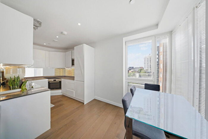 2 Bedroom Flat For Sale In High Street, Bromley, BR1
