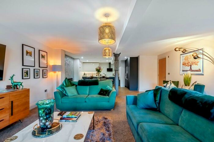 2 Bedroom Flat To Rent In Iron Row, Burley In Wharfedale, Ilkley, LS29