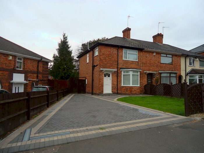3 Bedroom Semi-Detached House To Rent In Stanwell Grove, Erdington, Birmingham, B23