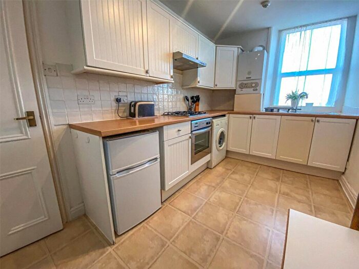 1 Bedroom Apartment To Rent In Bath Road, Old Town, Swindon, Wiltshire, SN1